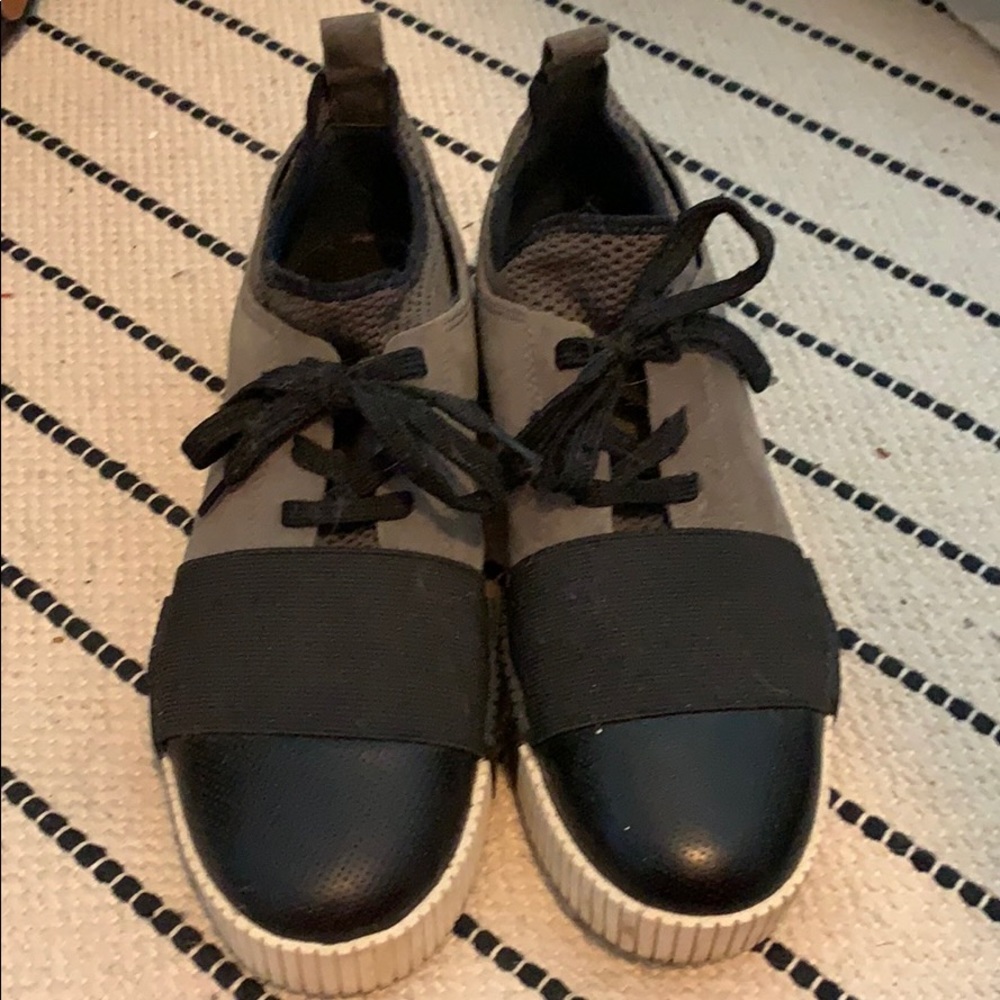 Marc fisher sneakers, barely worn